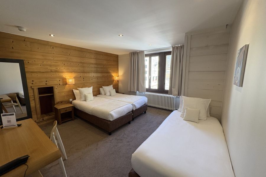 Chambre triple confort hôtel Lyret Chamonix